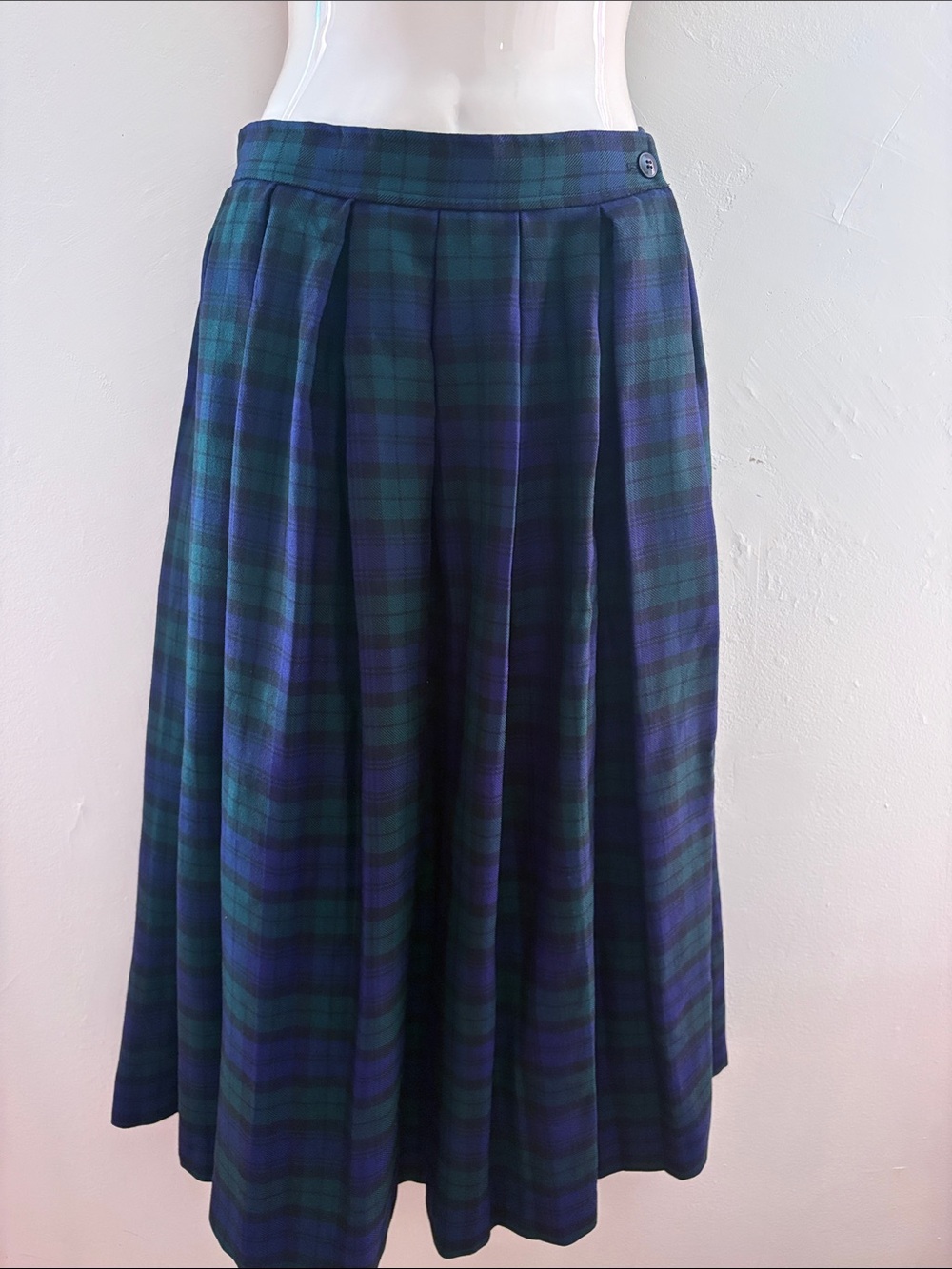 Plaid Midi A-Line Skirt in Green & Navy. 100. Wool